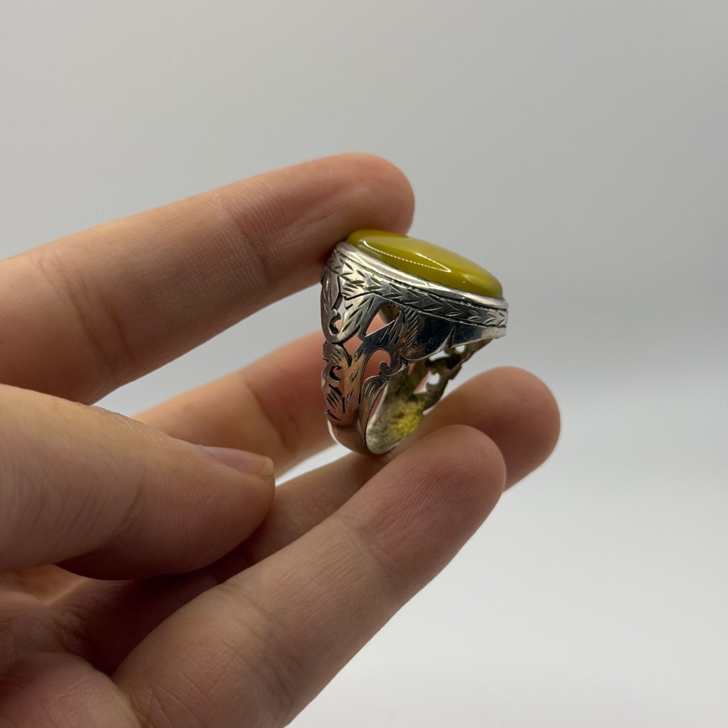 Vintage Silver Yellow Chalcedony Agate Ring Pierced Floral Scroll Band