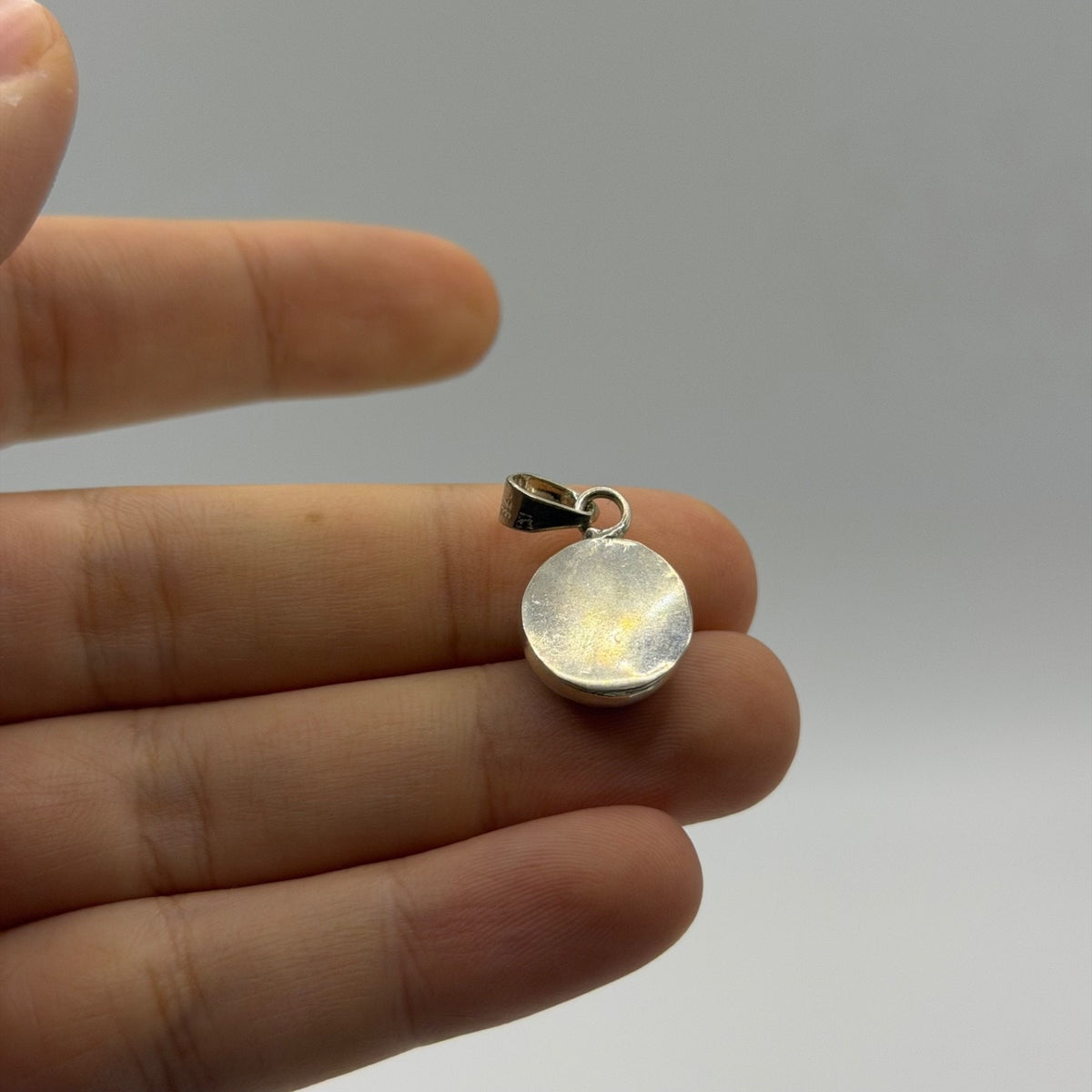 Vintage Round Dark Red Carnelian Garnet Cabochon Bezel Pendant