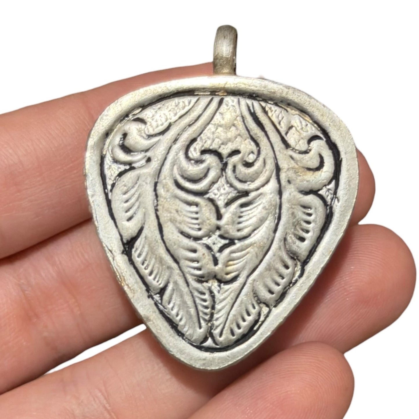 Vintage Nepalese Boho Tribal Amber Like Stone Silver Tone Pendant