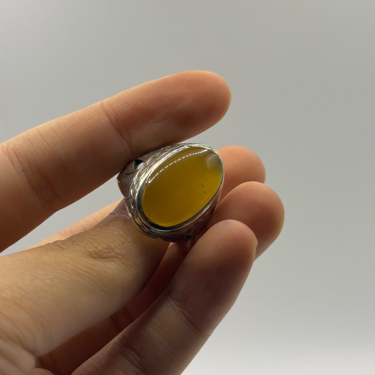 Vintage Solid Silver Yellow Chalcedony Agate Openwork Filigree Statement Ring
