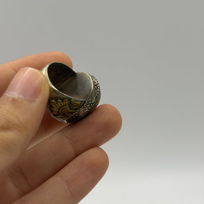Antique Style Silver Ring with Concentric Banded Carnelian Agate Gemstone