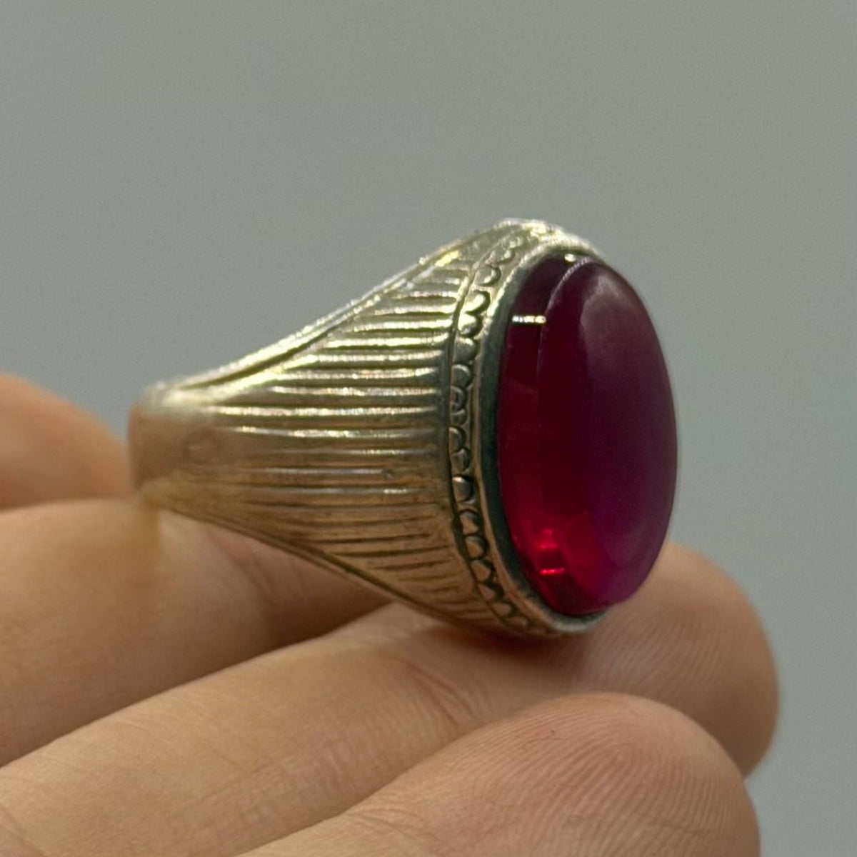 Vintage Silver Roman Style Carnelian Cabochon Fluted Solitaire Ring