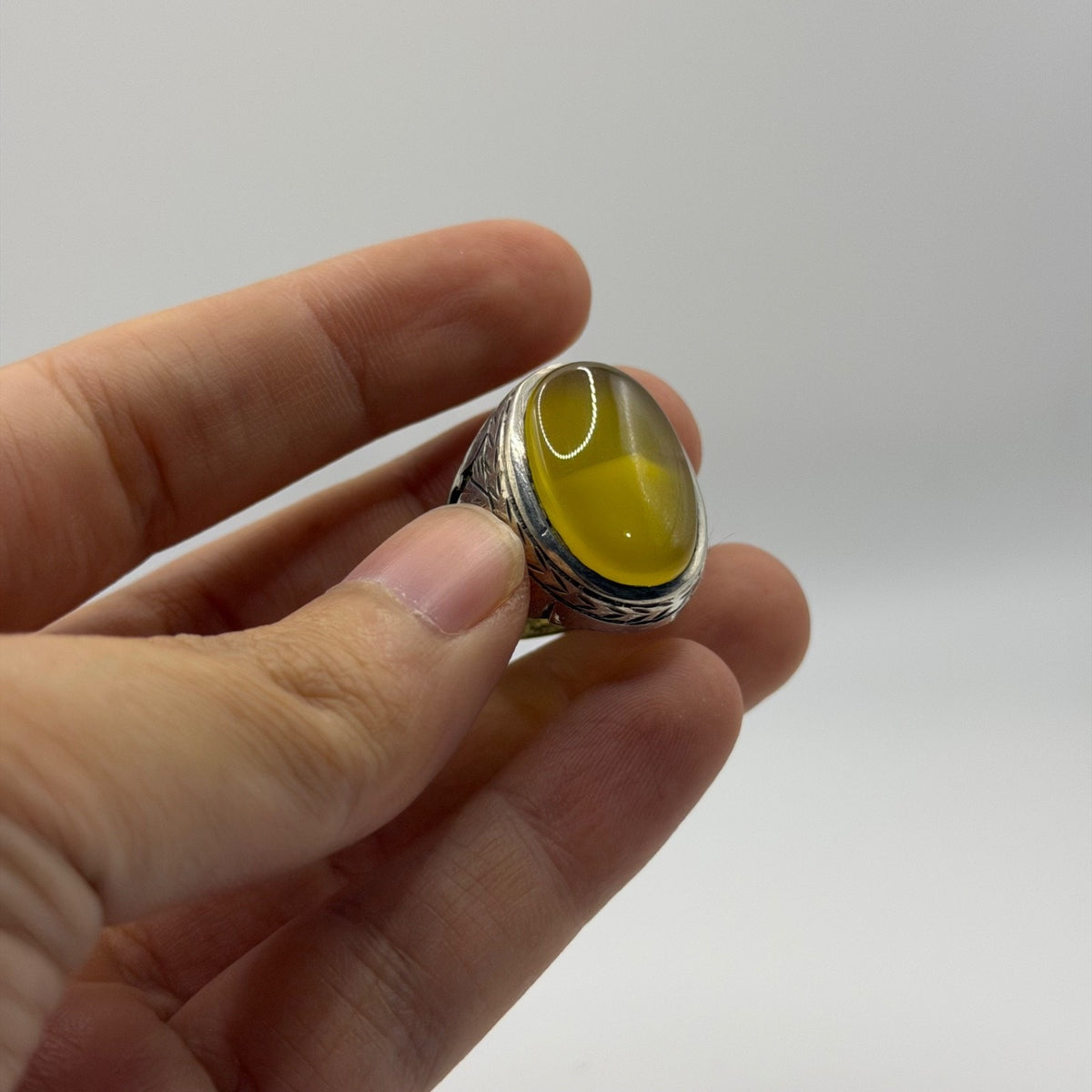 Vintage Silver Yellow Chalcedony Agate Ring Pierced Floral Scroll Band
