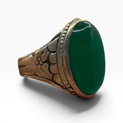 Vintage Silver Greco Roman Style Green Agate Oval Cabochon Carved Ring