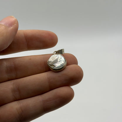 925 Sterling Silver Mother of Pearl Shell Freeform Slab Pendant Charm⁠