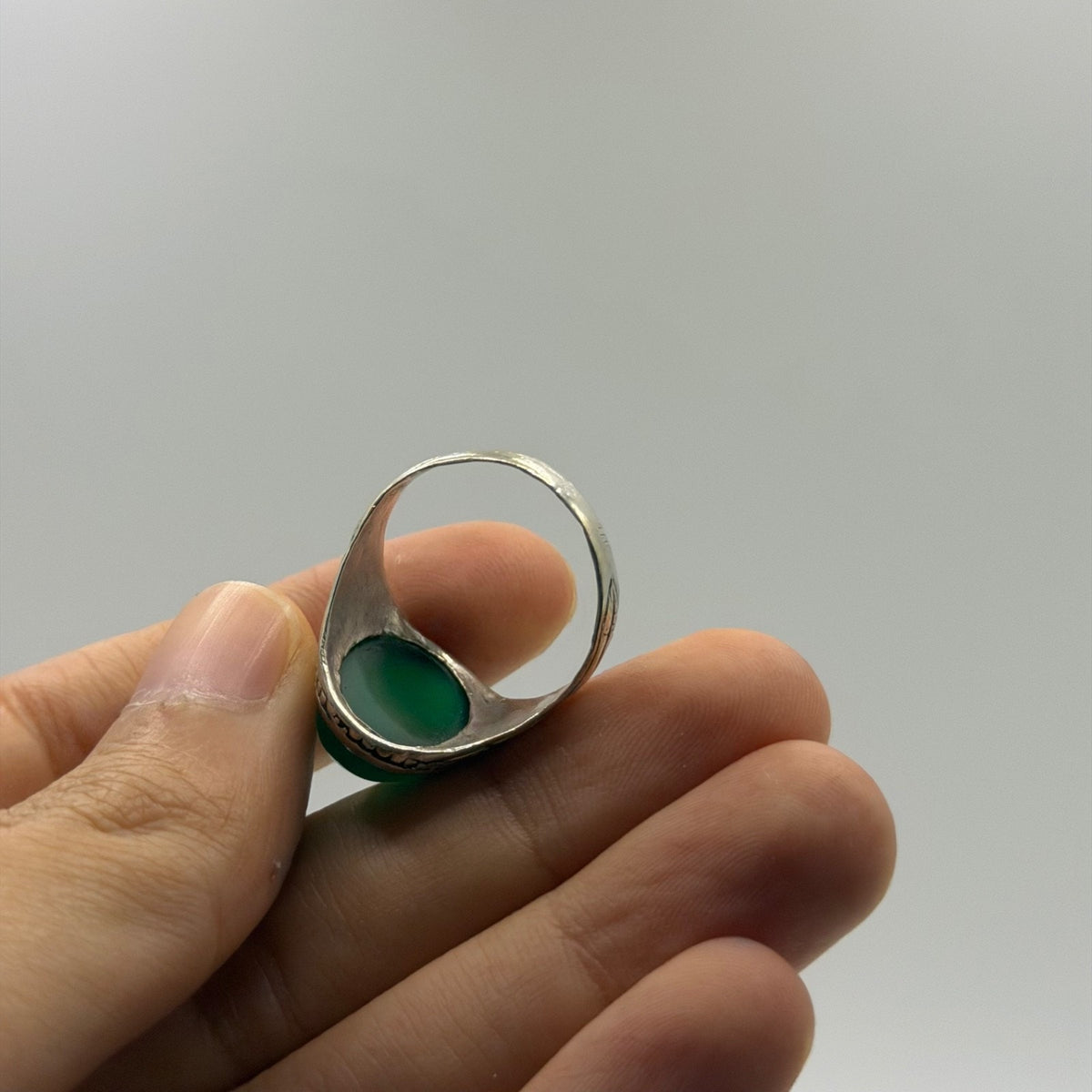 Vintage Silver Greco Roman Style Green Agate Oval Cabochon Carved Ring