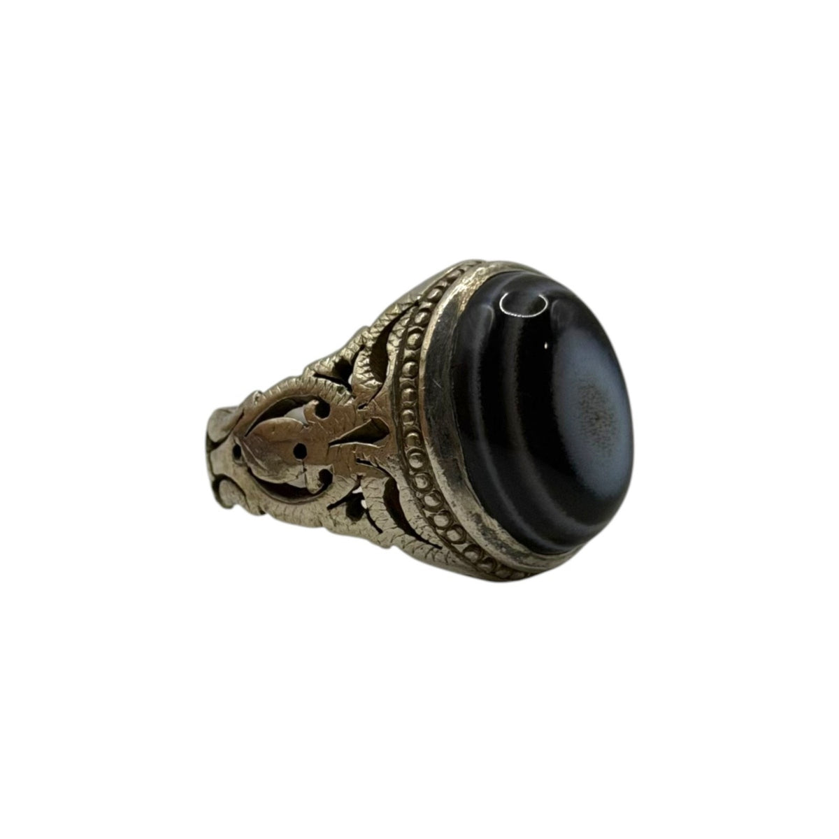 Vintage Silver Banded Agate Cabochon Ring Openwork Filigree Tribal Style