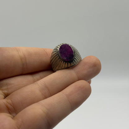 Vintage Silver Oval Raw Purple Gemstone Solitaire Fluted Band Ring