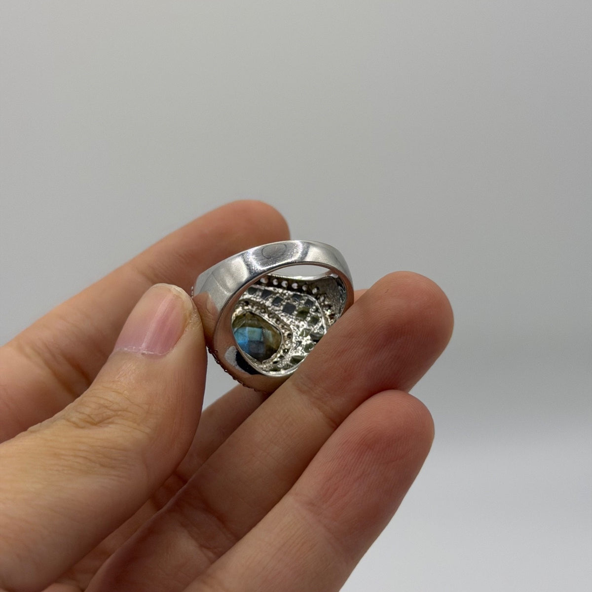 Unique Sterling Silver Ring With Gems Stone