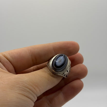 Vintage Silver Banded Agate Cabochon Ring Openwork Filigree Tribal Style