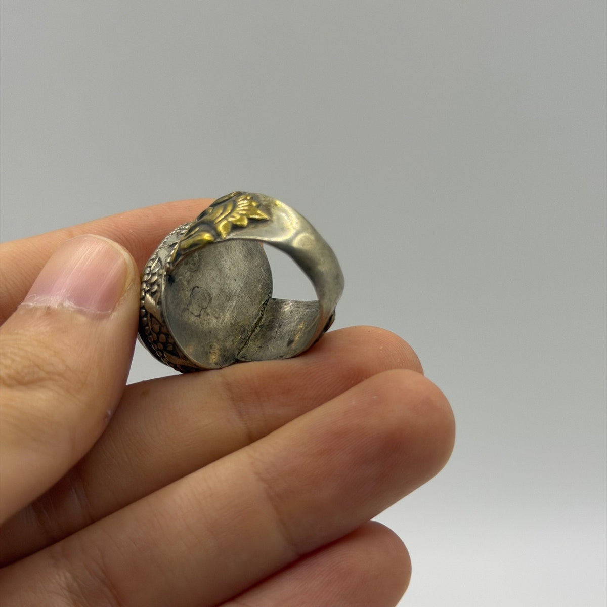 Antique Style Silver Ring with Concentric Banded Carnelian Agate Gemstone