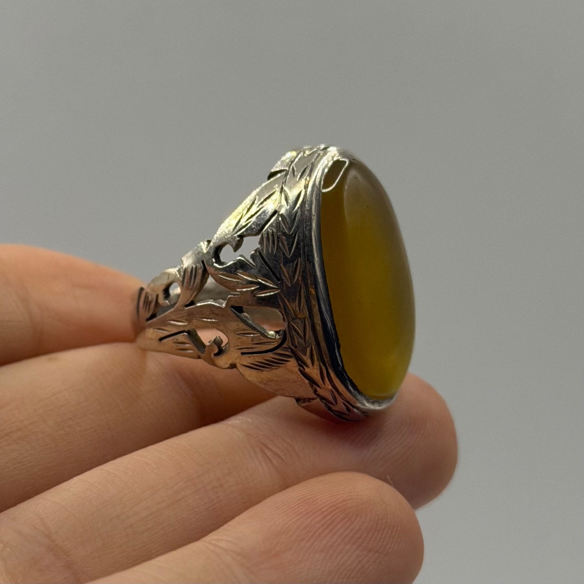 Vintage Solid Silver Yellow Chalcedony Agate Openwork Filigree Statement Ring