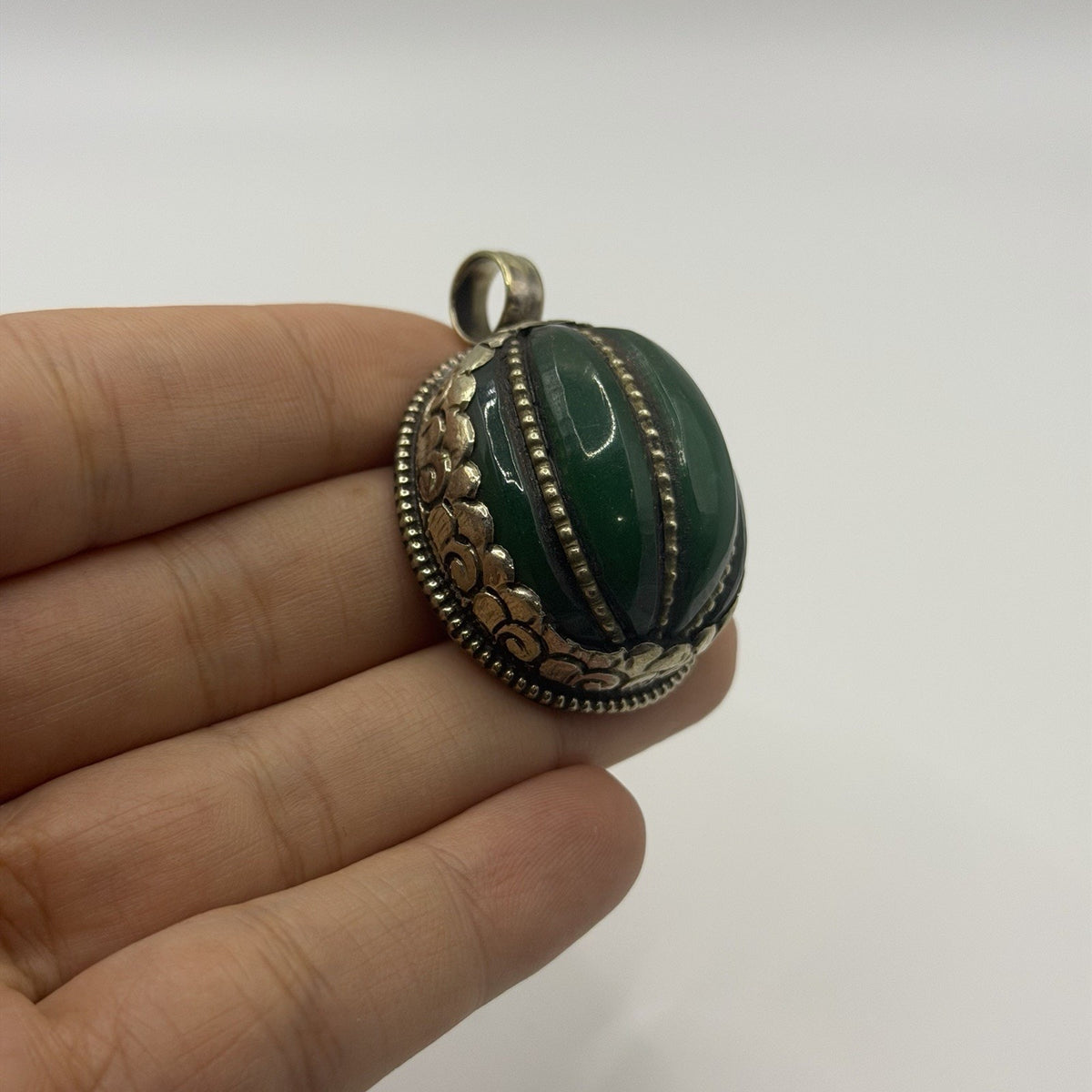 Vintage Nepalese Jade Stone Pumpkin Style Silver Tone Pendant
