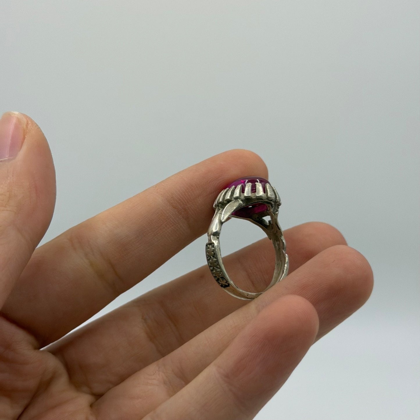 Stunning Vintage Silver Ring With Pink Stone