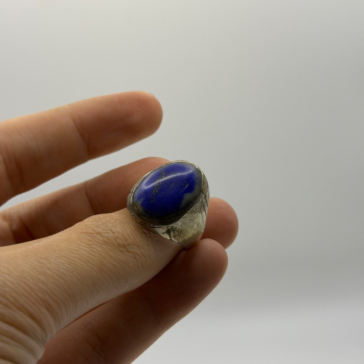 Vintage Silver Lapis Lazuli Cabochon Solitaire Ring Ancient Style Signet
