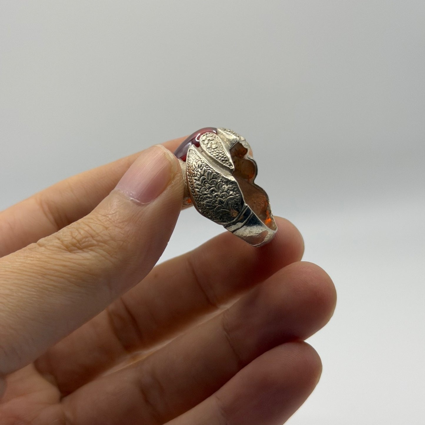 Vintage Silver Red Gemstone Ring Unique Floral Petal Claw Setting Statement