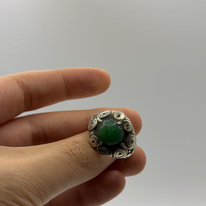 Silver Green Jadeite Jade Cabochon Spiral Scroll Solitaire Ring Band