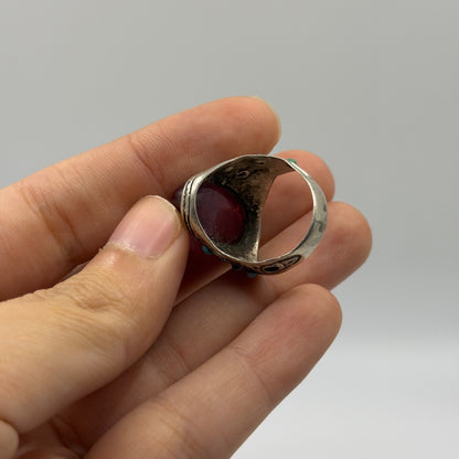 Vintage Silver Oval Red Glass Solitaire Ring Rope Bezel Detail