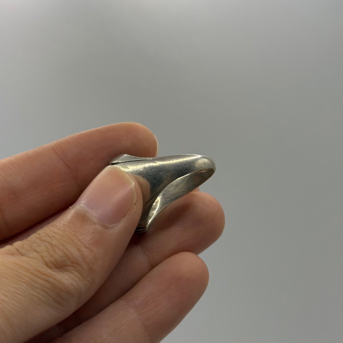 Silver Large Carnelian Agate Oval Cabochon Grooved Edge Signet Ring