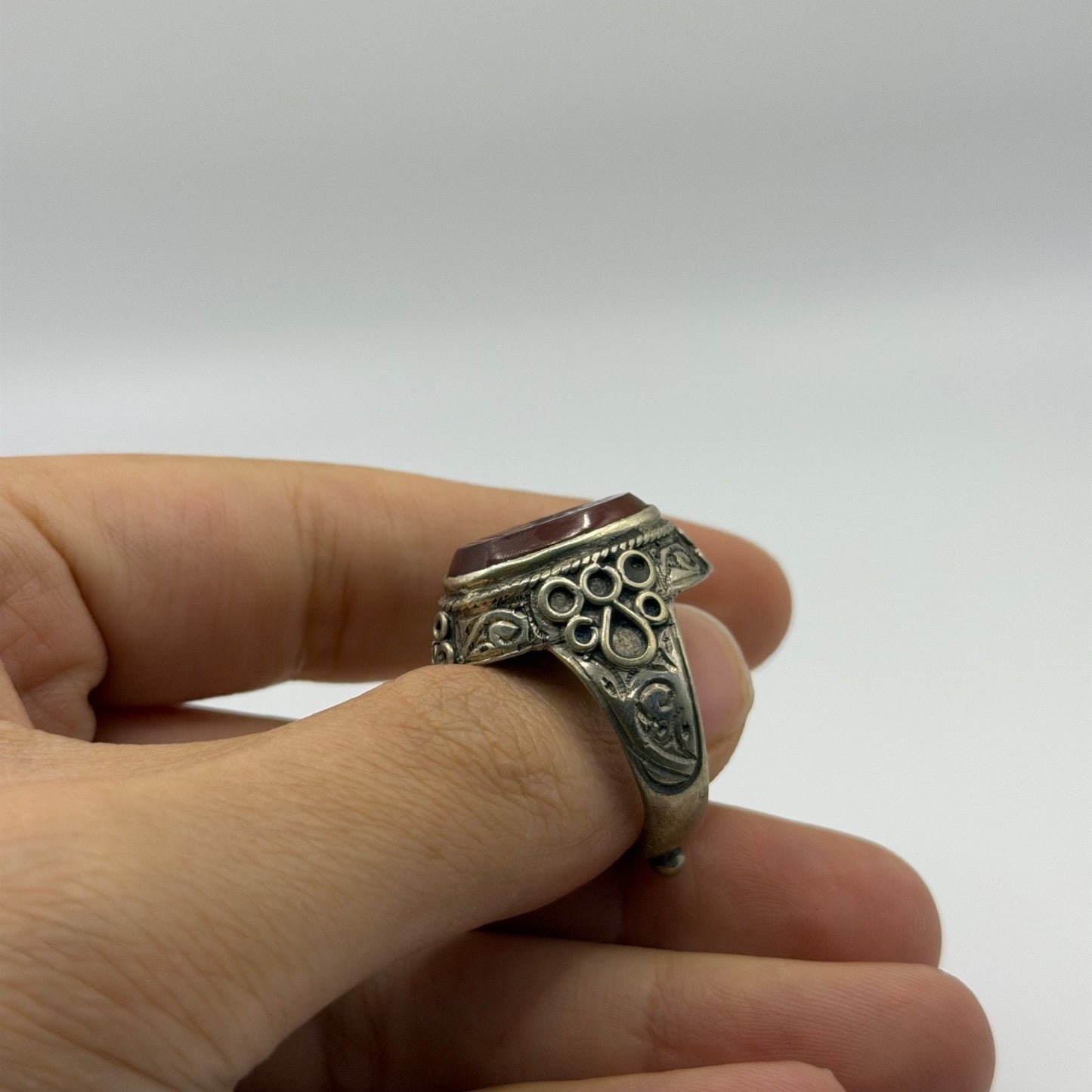 Vintage Silver Ring Black Onyx Oval Stone Ribbed Band