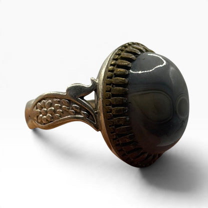 Vintage Silver Etruscan Style Banded Agate Ring Eye Stone Solitaire