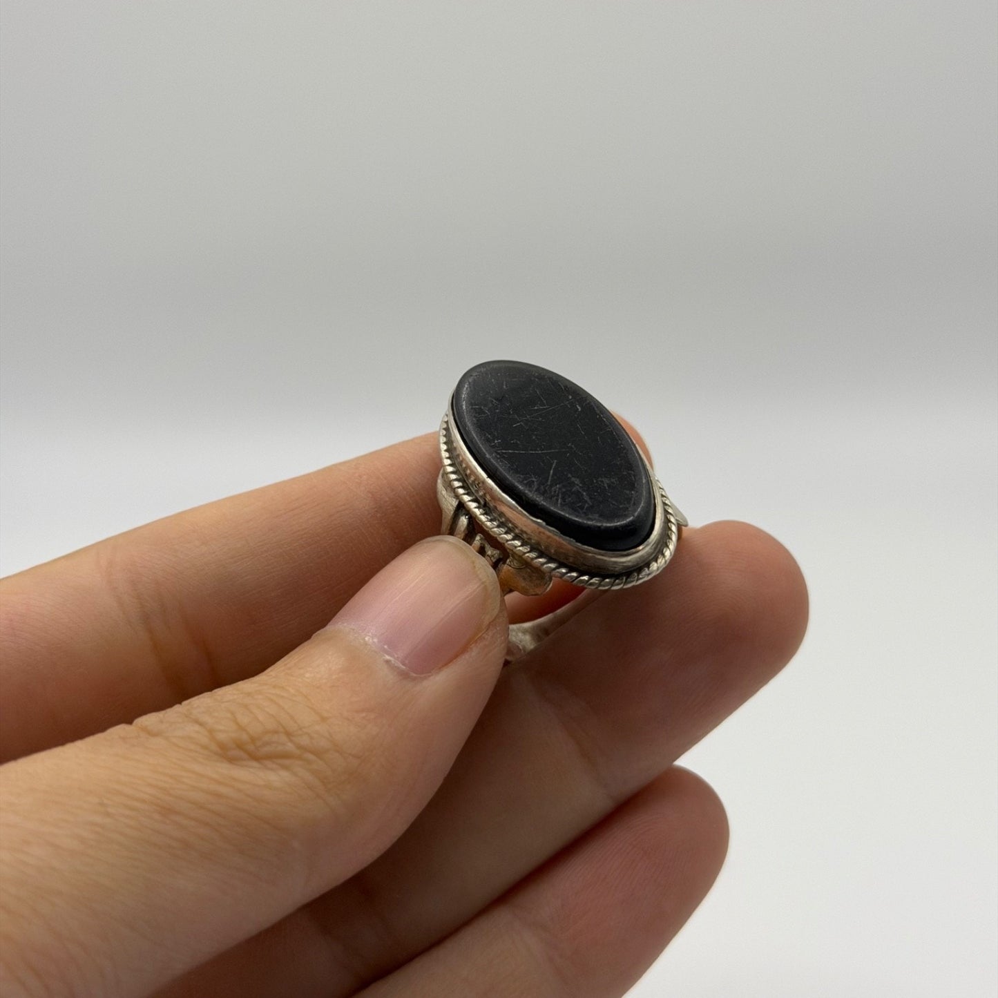 Vintage Silver Ring Black Onyx Oval Stone Ribbed Band