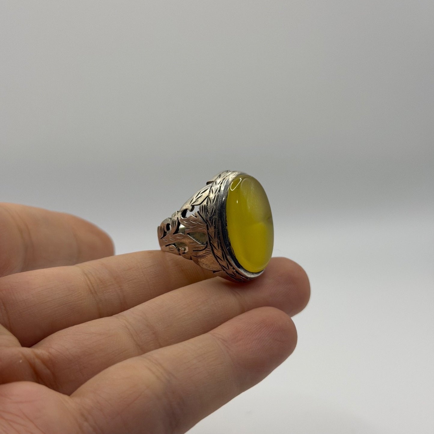 Vintage Silver Yellow Chalcedony Agate Ring Pierced Floral Scroll Band