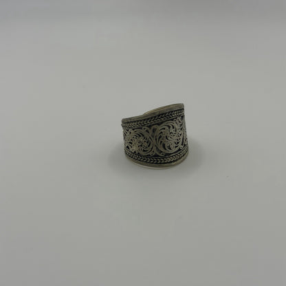 Stunning Vintage Hand Carved Silver Tone Ring