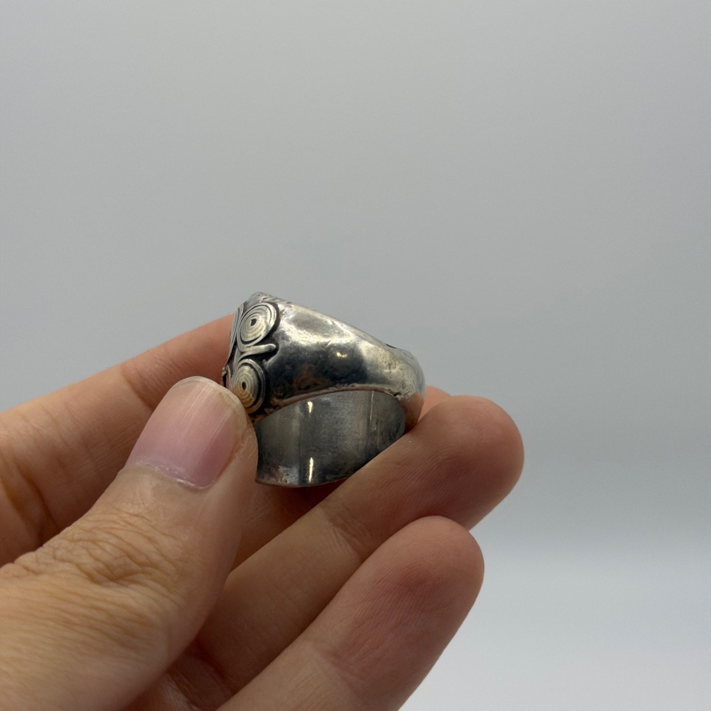 Silver Swirl Design Ring with Round Coral Cabochon