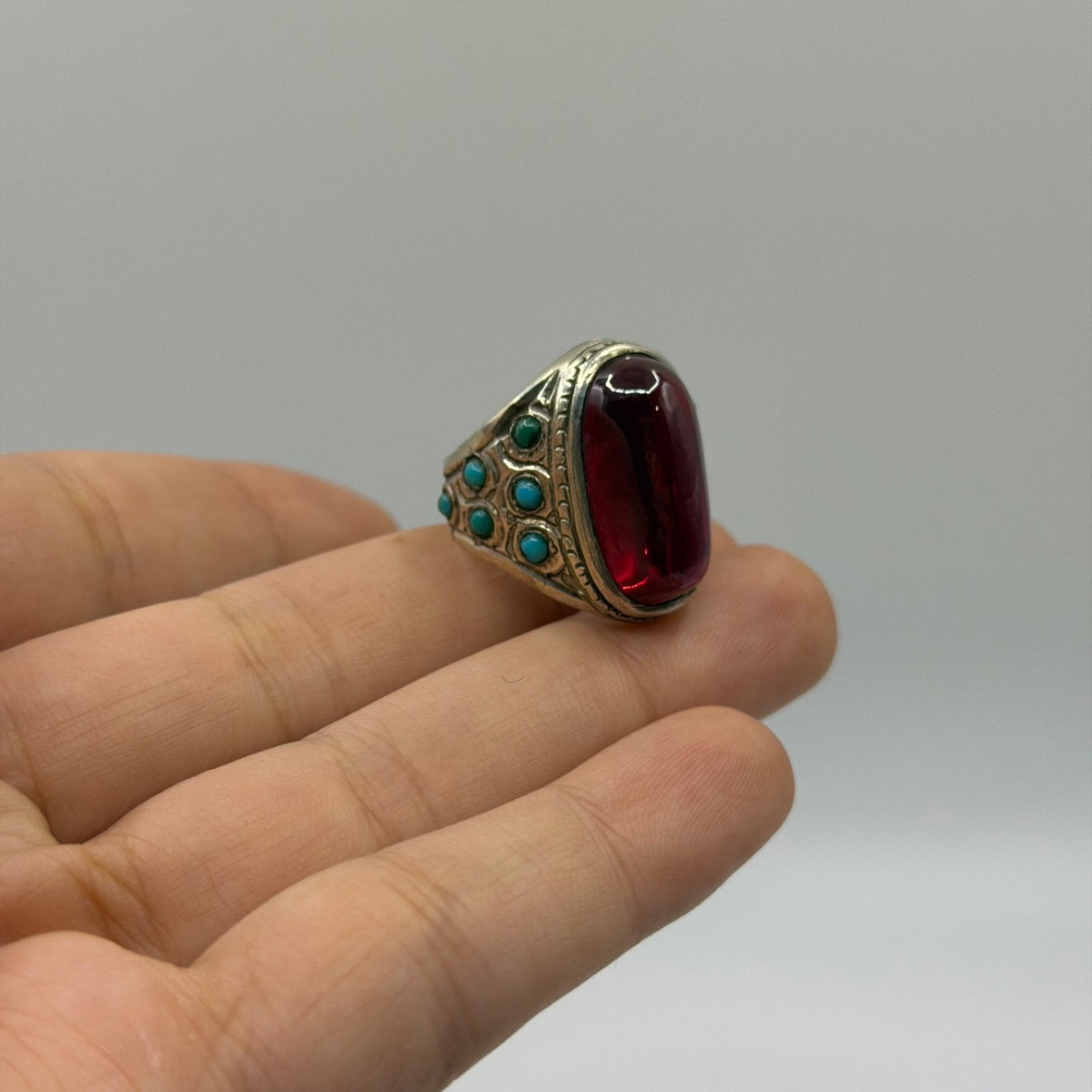 Vintage Silver Oval Red Glass Solitaire Ring Rope Bezel Detail