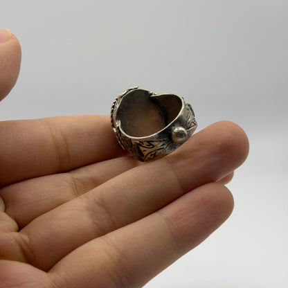 Silver Filigree Ring with Round Banded Agate Cabochon