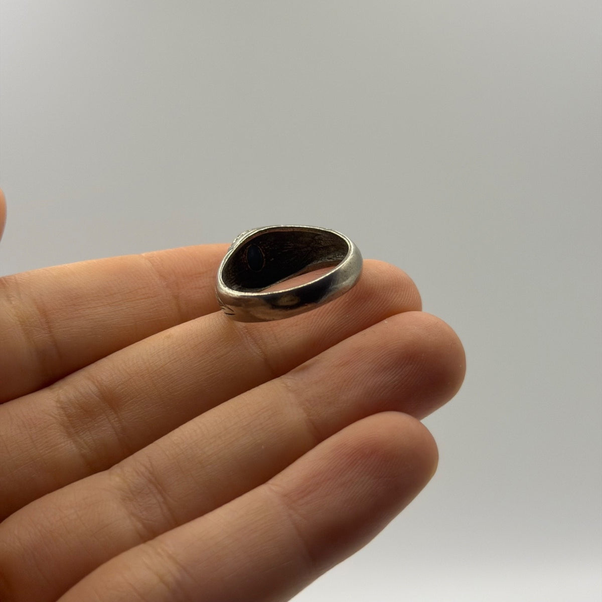 Vintage Silver Greco Roman Style Torquise Cabochon Ring