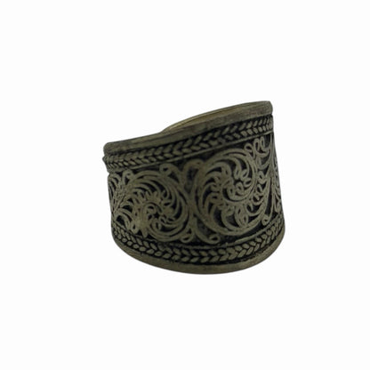 Stunning Vintage Hand Carved Silver Tone Ring
