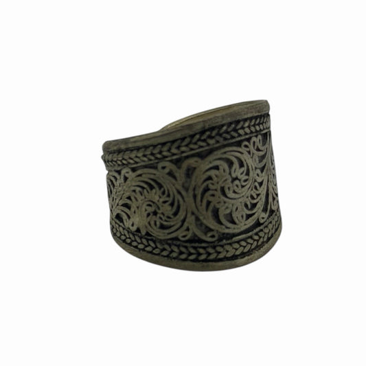 Stunning Vintage Hand Carved Silver Tone Ring