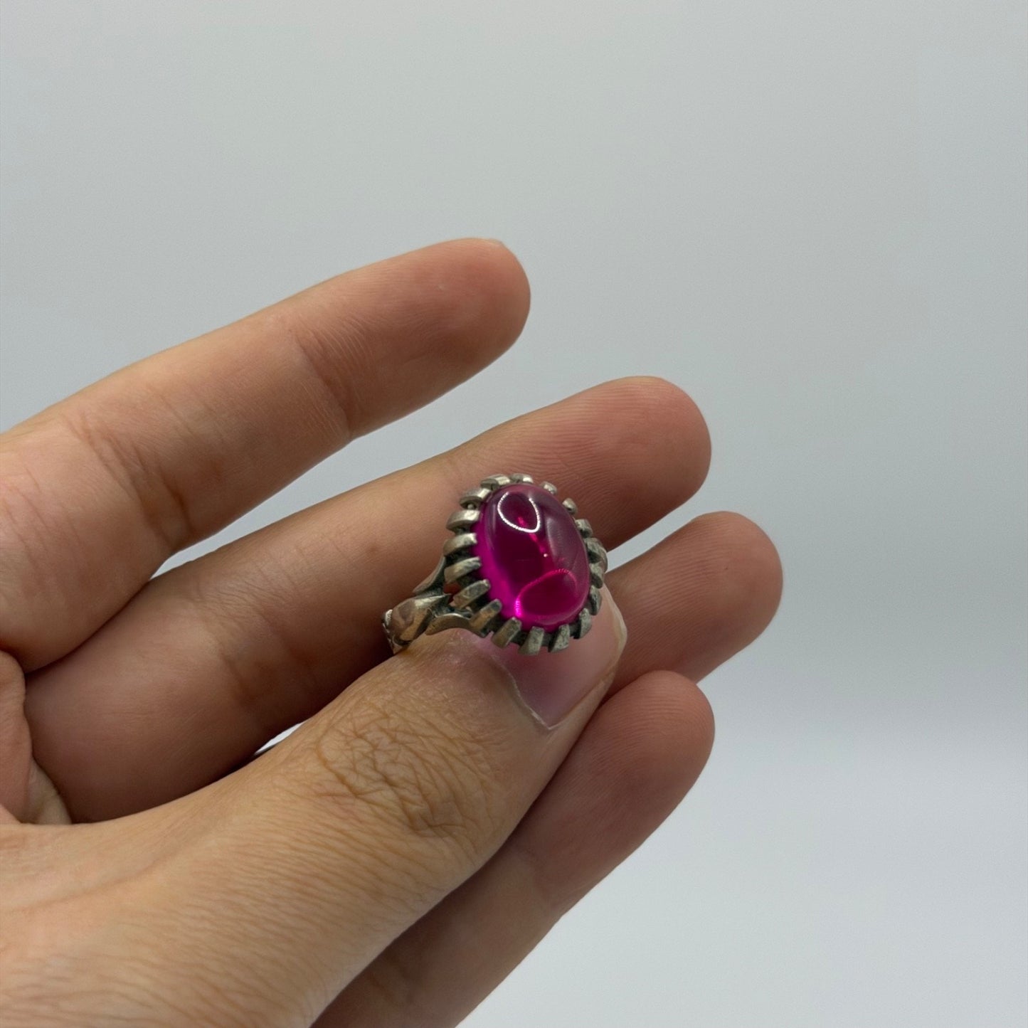 Stunning Vintage Silver Ring With Pink Stone