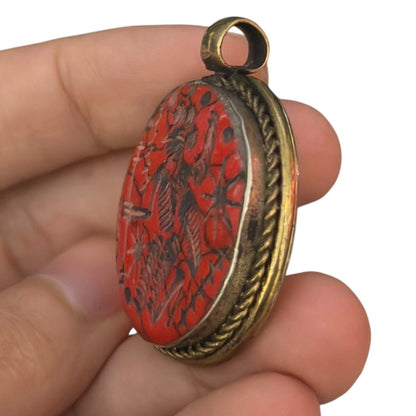 Beautiful Ancient Near Eastern Style Intaglio Silver Tone Pendant