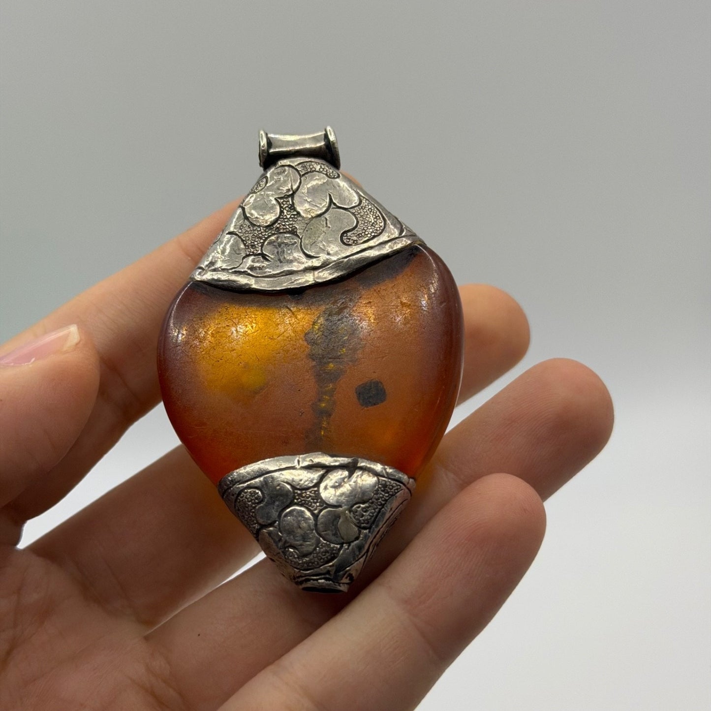 Tribal Silver Amber Glass Resin Teardrop Pendant Vintage Ethnic Jewelry Cap
