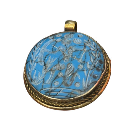 Beautiful Ancient Near Eastern Style Intaglio Silver Tone Pendant