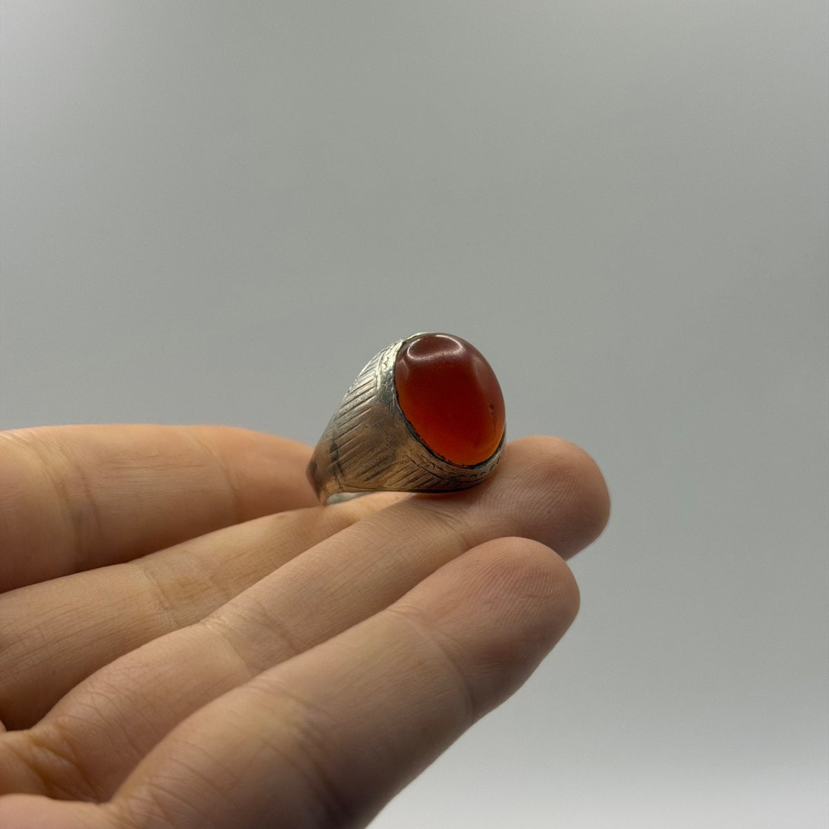 Vintage Silver Roman Style Carnelian Cabochon Fluted Solitaire Ring