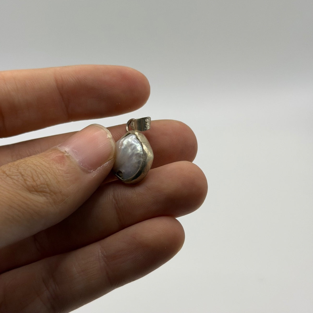 925 Sterling Silver Mother of Pearl Shell Freeform Slab Pendant Charm⁠