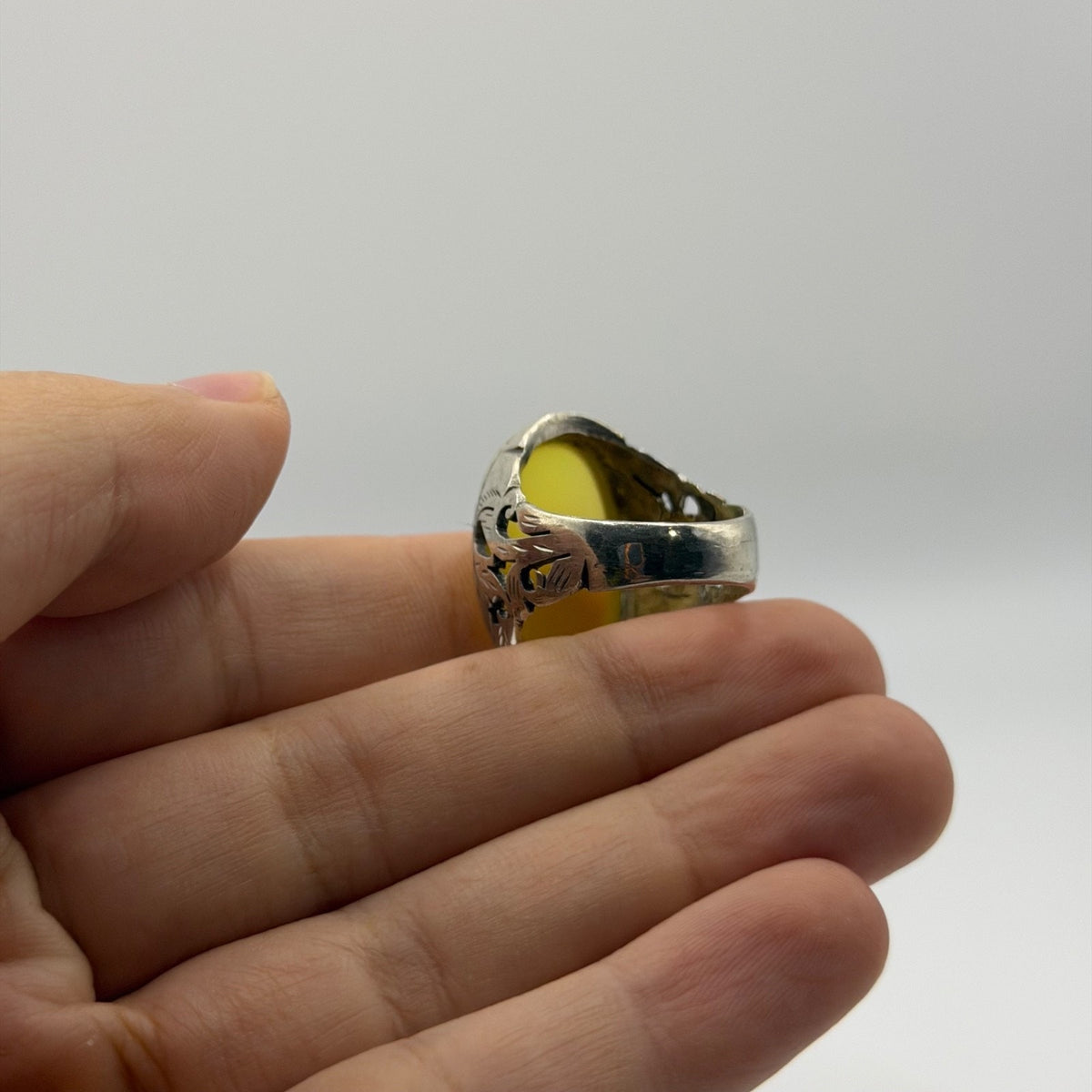 Vintage Silver Yellow Chalcedony Agate Ring Pierced Floral Scroll Band