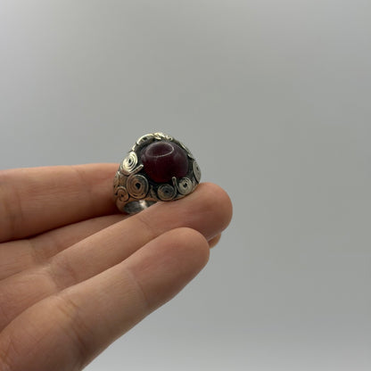Silver Red Garnet Ruby Glass Cabochon Spiral Filigree Scroll Solitaire Ring
